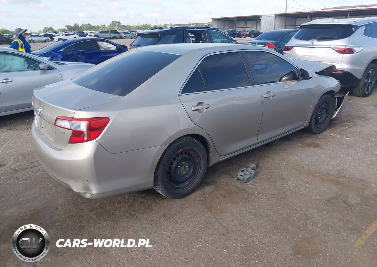 2014 Toyota Camry Le VIN:4T4BF1FK1ER369716 - 4