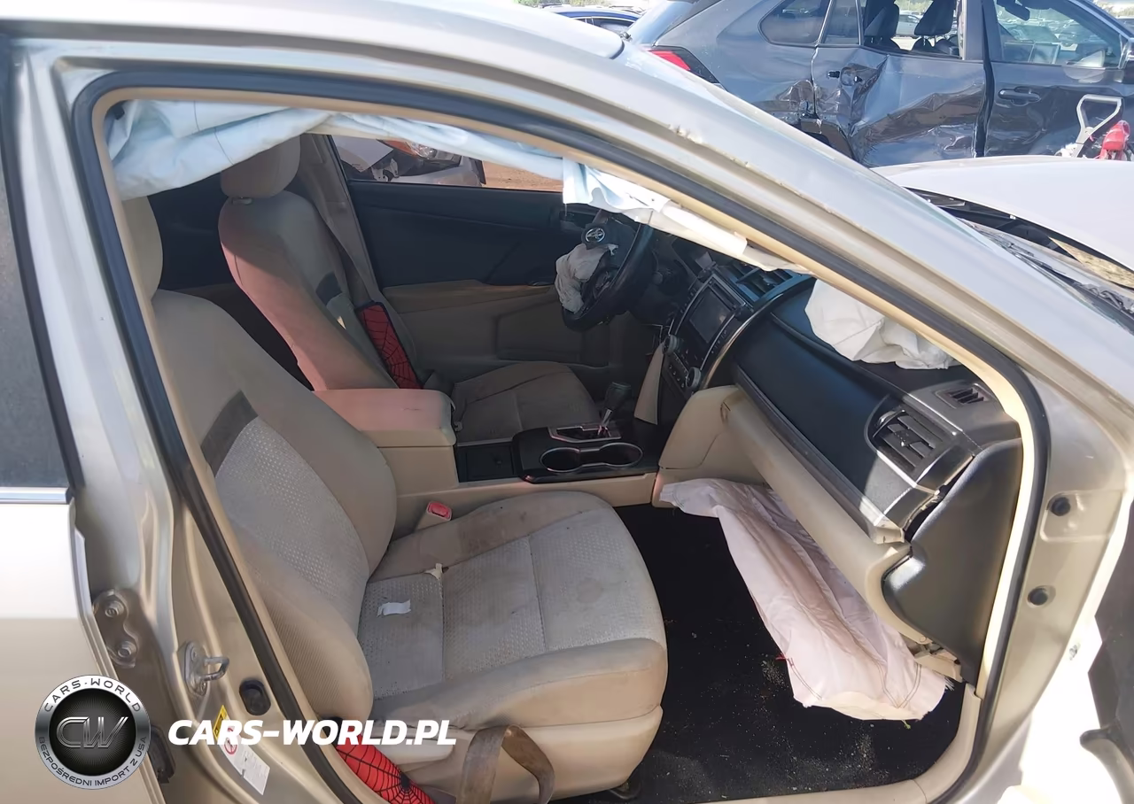 2014 Toyota Camry Le VIN:4T4BF1FK1ER369716 - 5