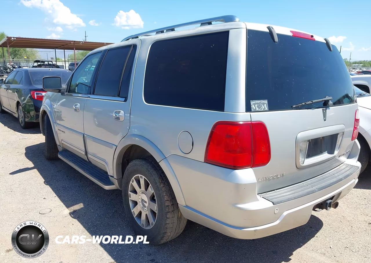 2004 Lincoln Navigator VIN:5LMFU28R64LJ38801 - 3