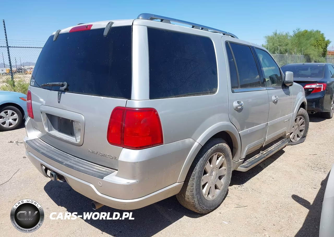 2004 Lincoln Navigator VIN:5LMFU28R64LJ38801 - 4