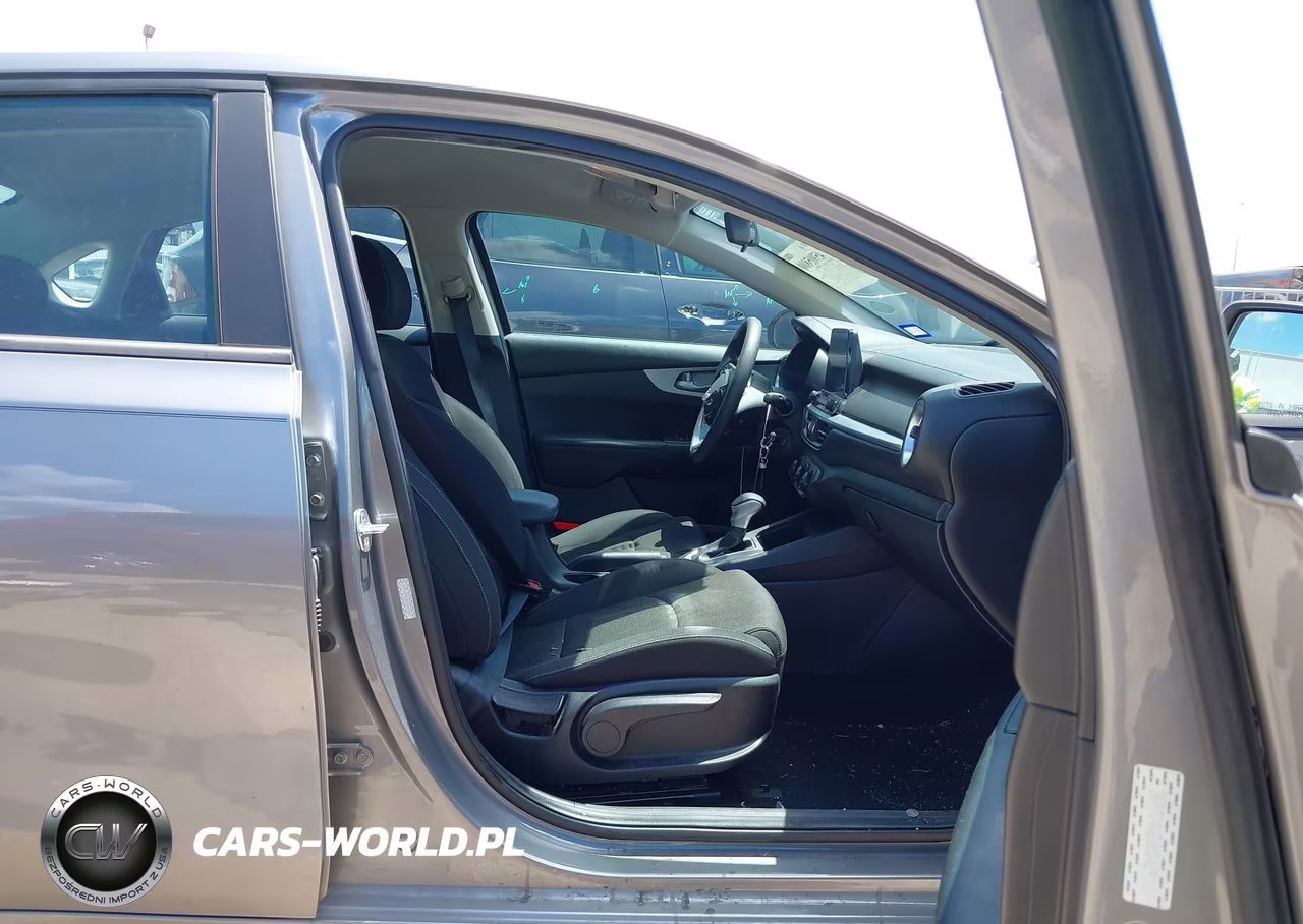 2022 Kia Forte Lxs VIN:3KPF24AD8NE429169 - 5