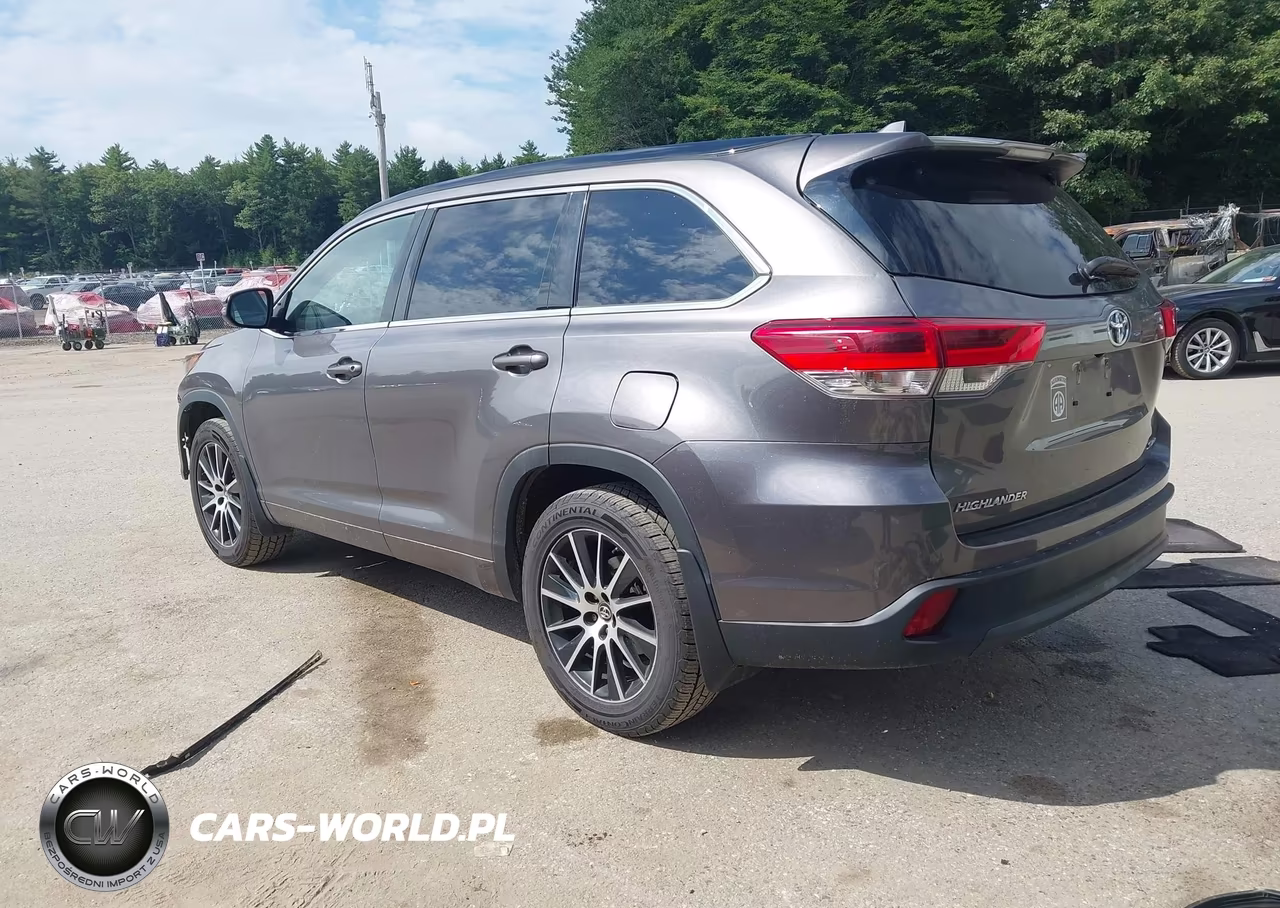 2018 Toyota Highlander Se VIN:5TDJZRFH3JS858377 - 3
