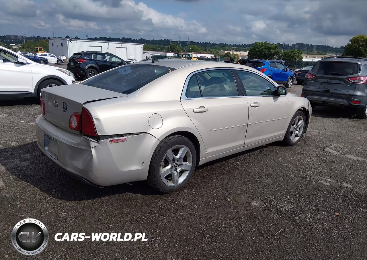 2010 Chevrolet Malibu Ls VIN:1G1ZB5EB1AF260486 - 4