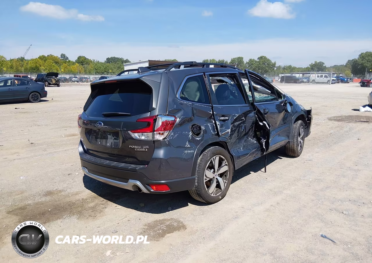 2021 Subaru Forester Touring VIN:JF2SKAXCXMH470456 - 4