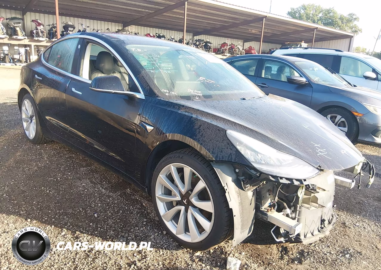 2018 Tesla Model 3 Long Range-Mid Range – zdjęcie 1 z 18