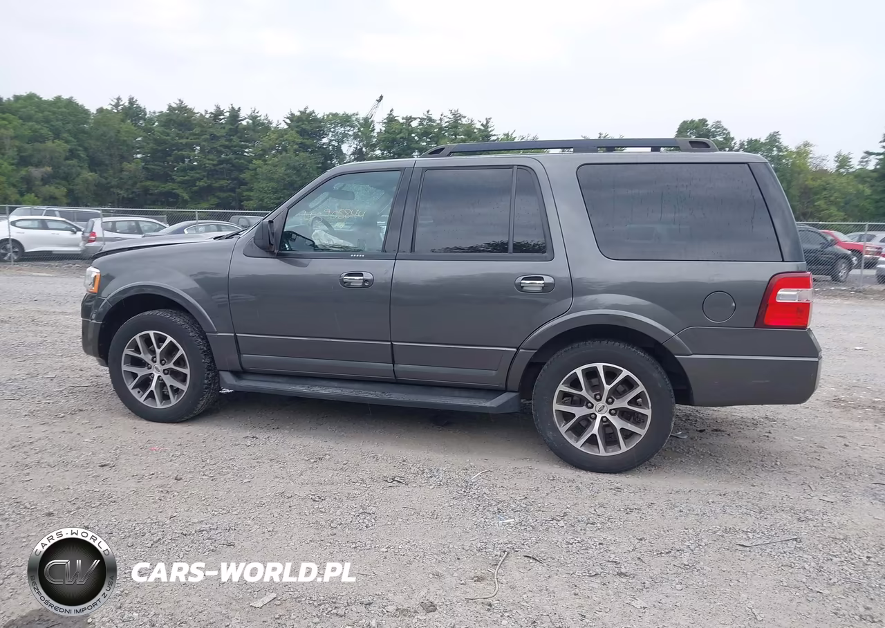 2015 Ford Expedition Xlt VIN:1FMJU1JT2FEF04919 - 14