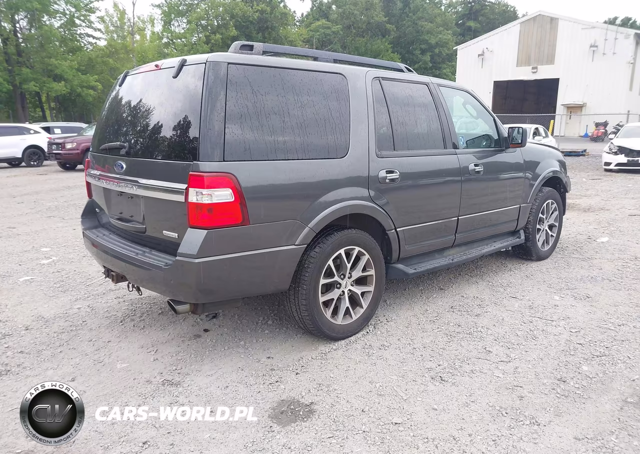 2015 Ford Expedition Xlt VIN:1FMJU1JT2FEF04919 - 4