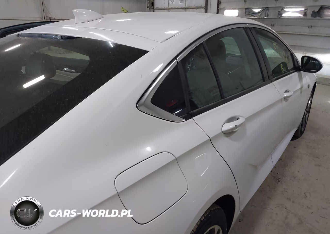 2018 Buick Regal Sportback Preferred Ii VIN:W04GM6SX0J1094130 - 18