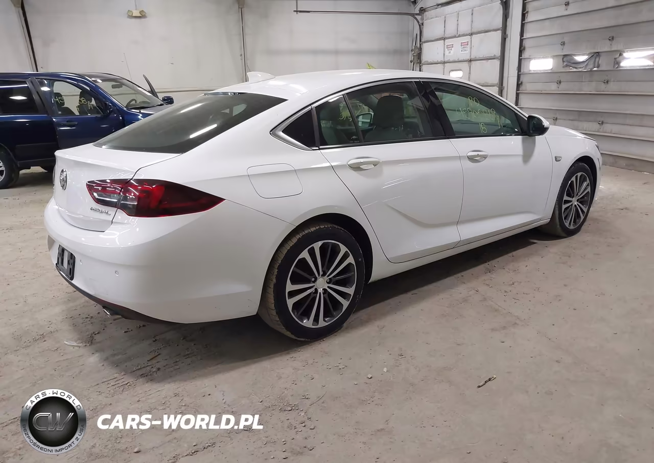 2018 Buick Regal Sportback Preferred Ii VIN:W04GM6SX0J1094130 - 4