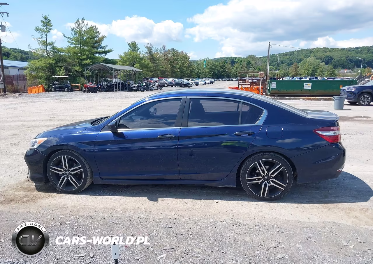 2017 Honda Accord Sport VIN:1HGCR2F59HA216261 - 15