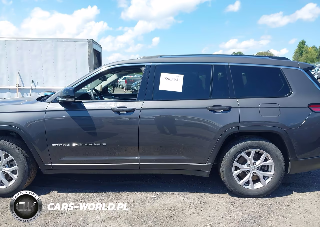 2022 Jeep Grand Cherokee L Limited 4X4 VIN:1C4RJKBG2N8632145 - 14