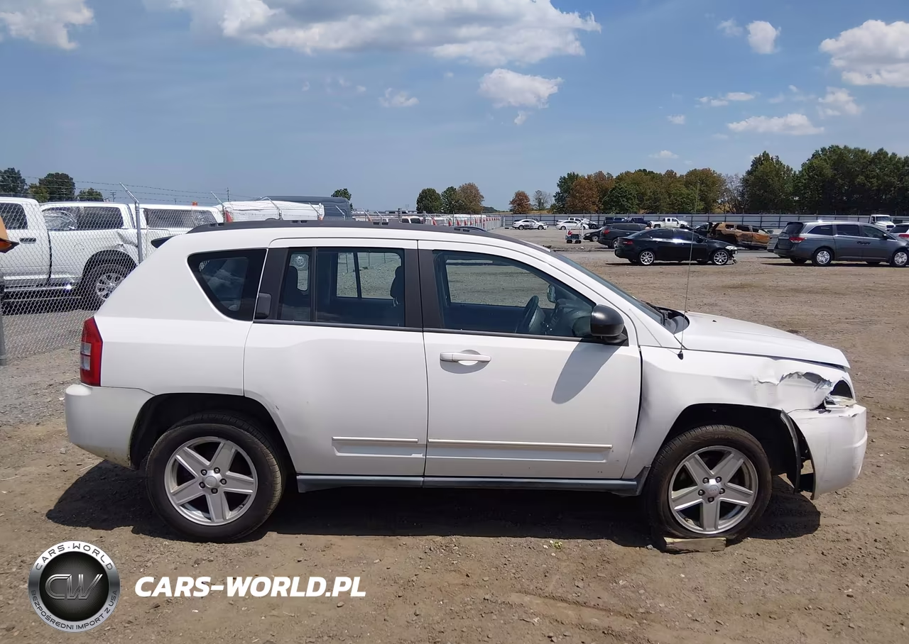 2010 Jeep Compass Sport VIN:1J4NT4FB6AD561109 - 13