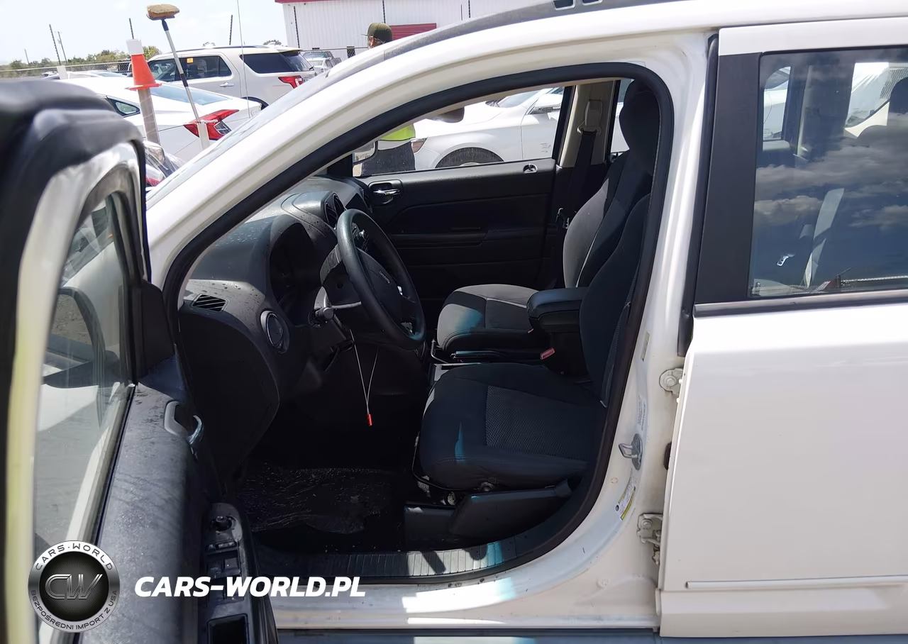 2010 Jeep Compass Sport VIN:1J4NT4FB6AD561109 - 18