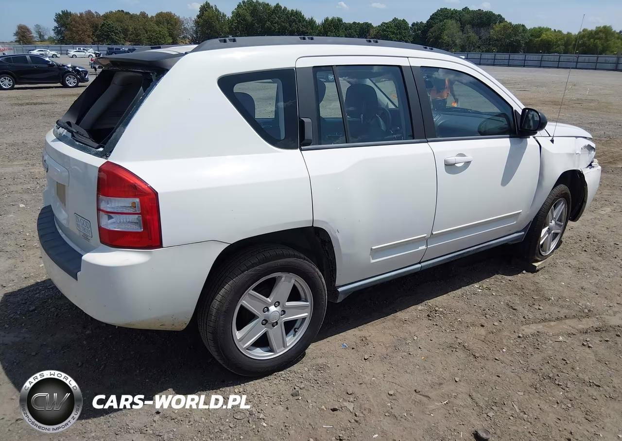 2010 Jeep Compass Sport VIN:1J4NT4FB6AD561109 - 4