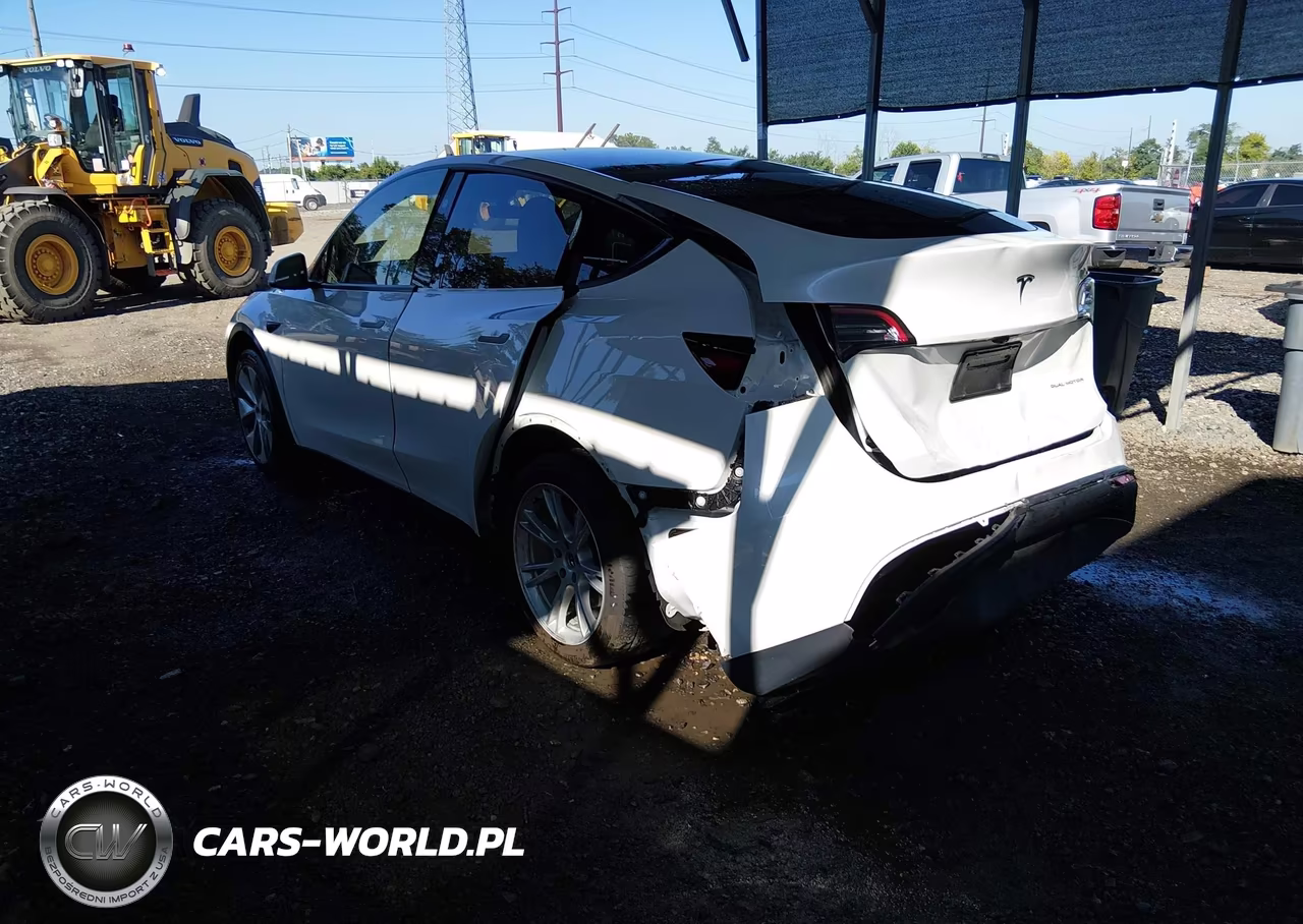 2023 Tesla Model Y Awd-Long Range Dual Motor All-Wheel Drive VIN:7SAYGDEE2PF800159 - 3