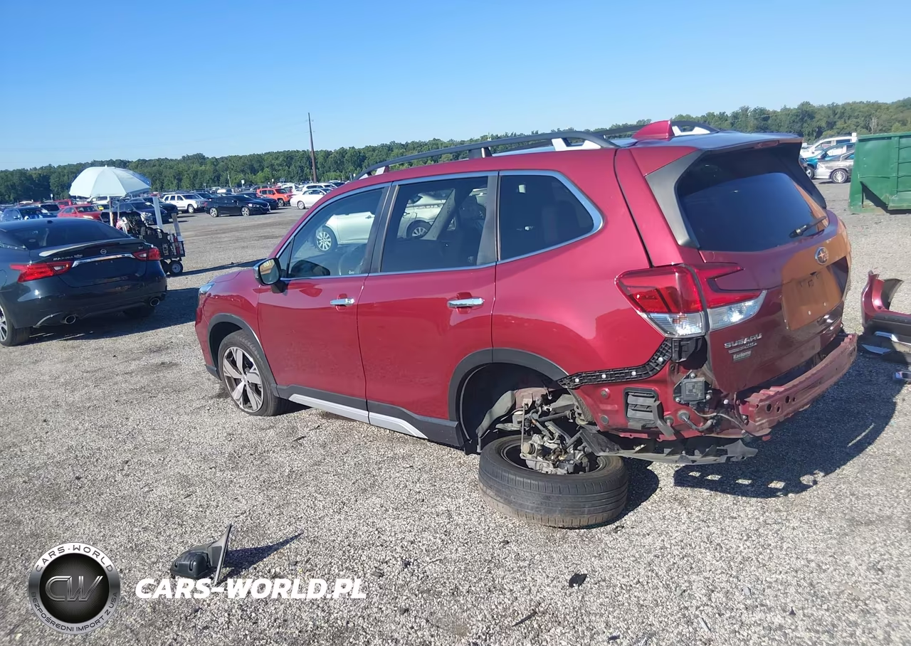 2019 Subaru Forester Touring VIN:JF2SKAWC6KH556099 - 3