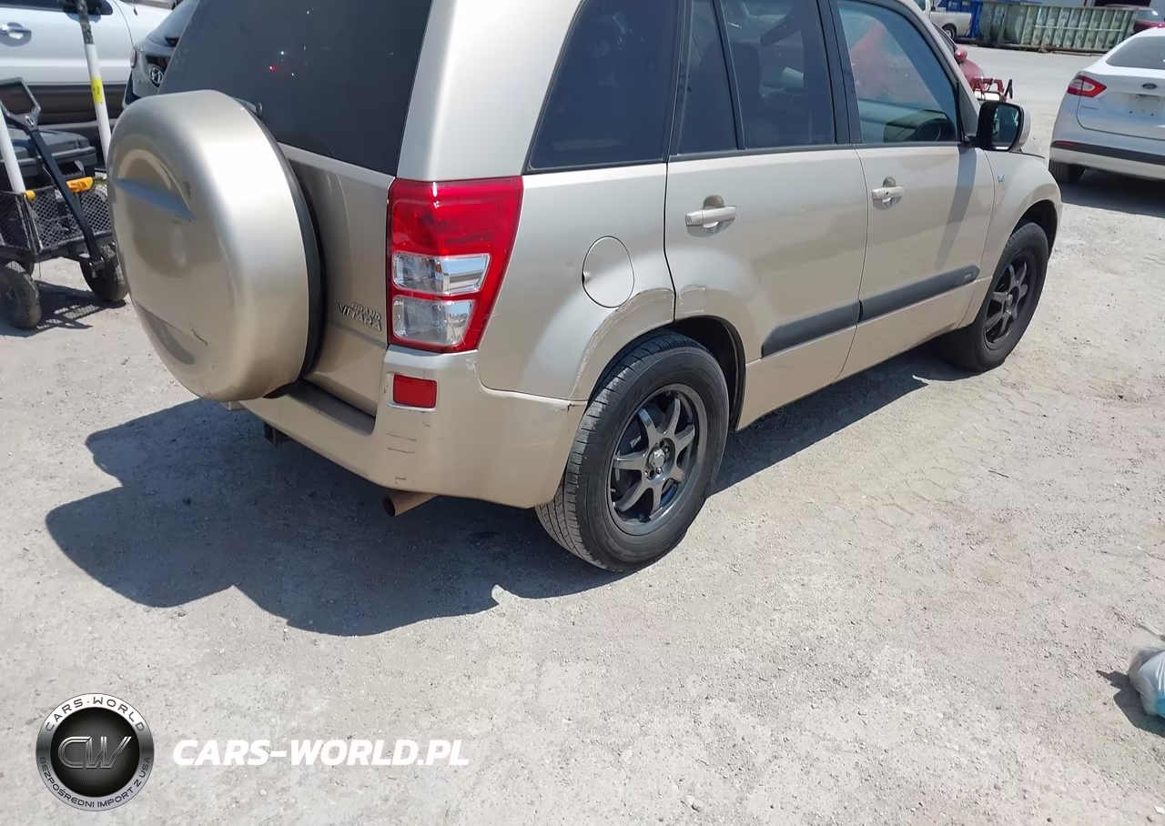 2006 Suzuki Grand Vitara Luxury VIN:JS3TE947564100379 - 4