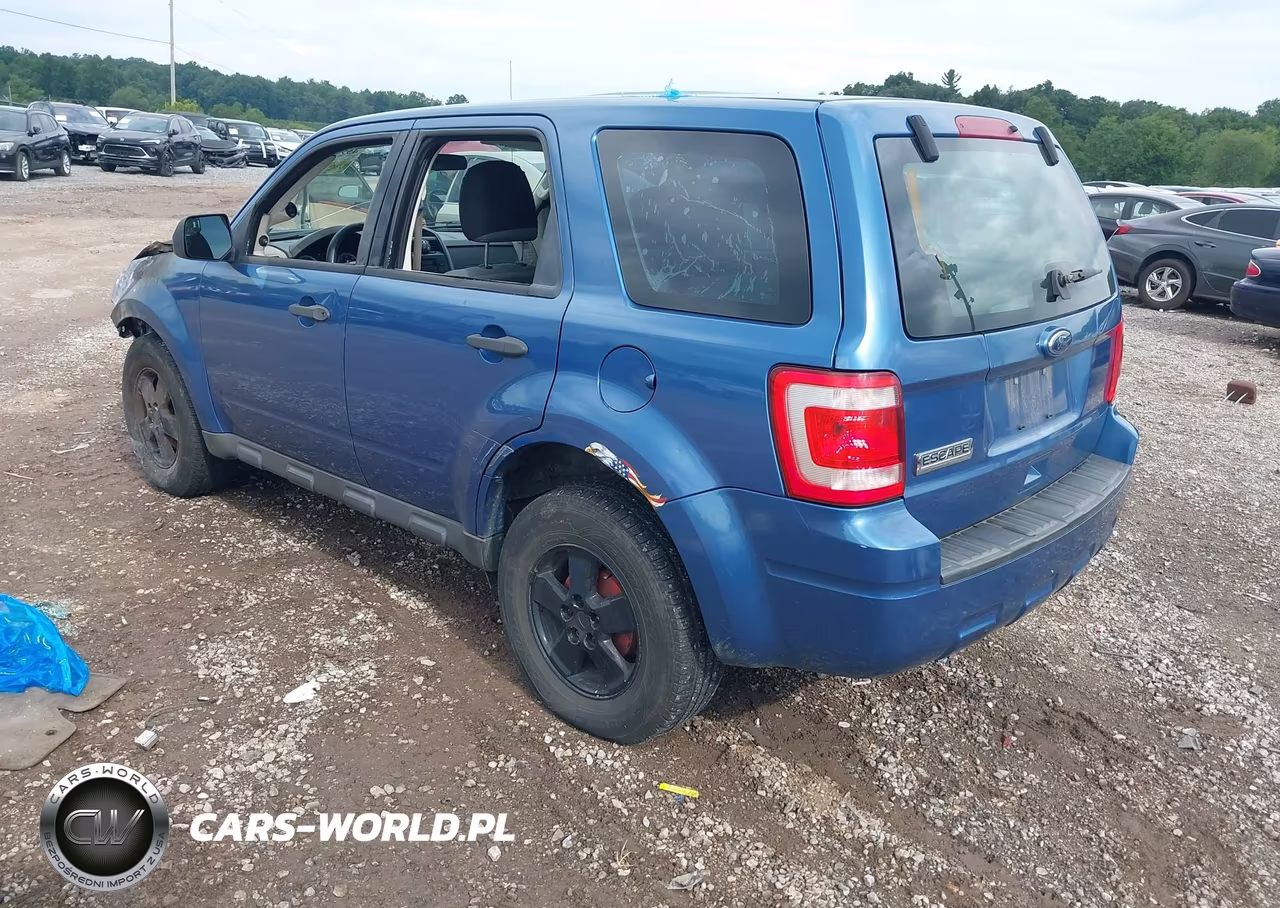 2010 Ford Escape Xls VIN:1FMCU9C78AKD33823 - 3