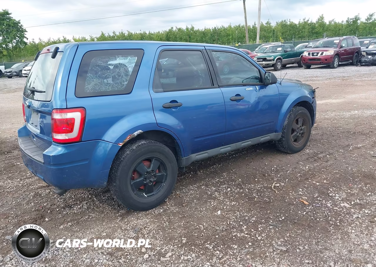 2010 Ford Escape Xls VIN:1FMCU9C78AKD33823 - 4