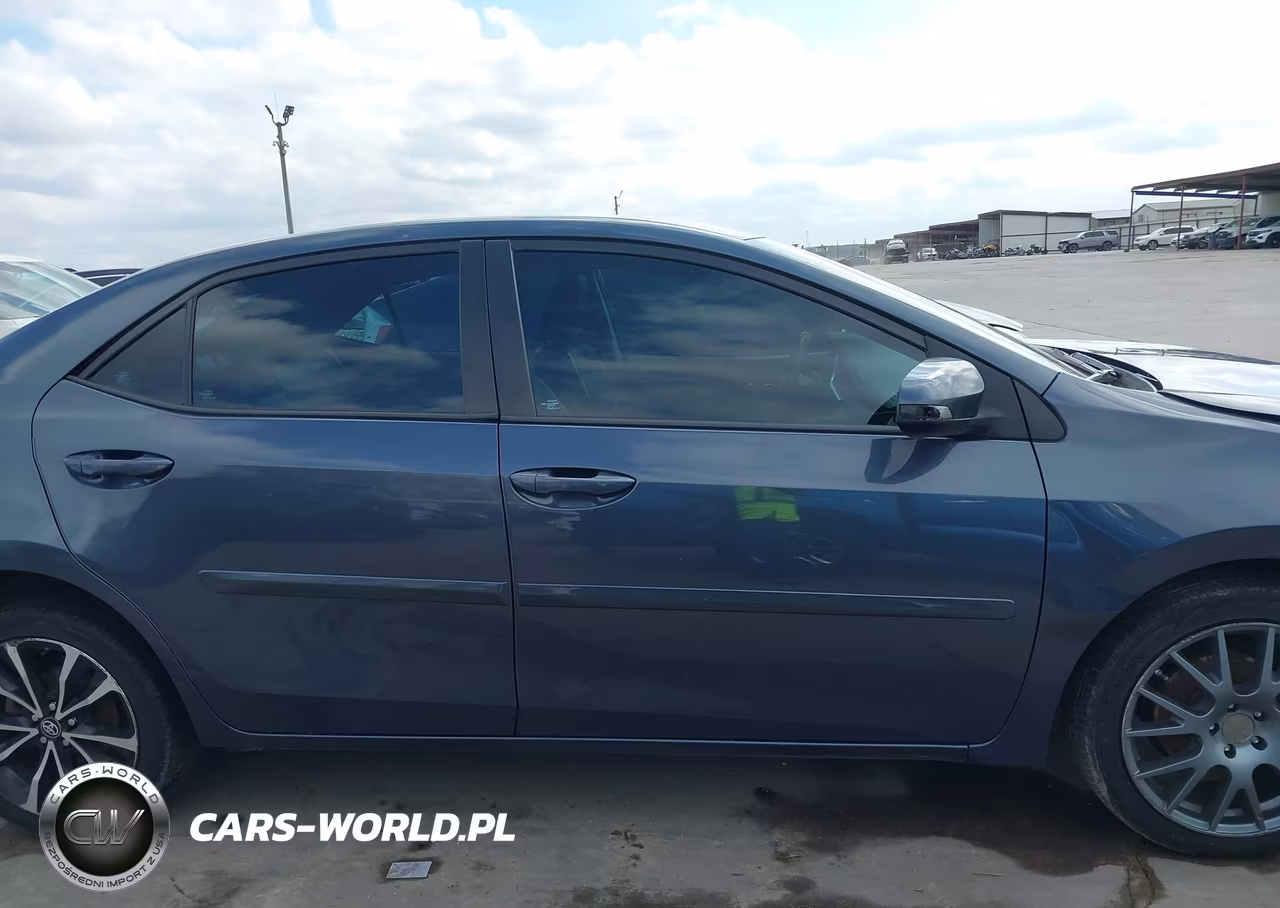 2017 Toyota Corolla Se VIN:5YFBURHE1HP678405 - 14