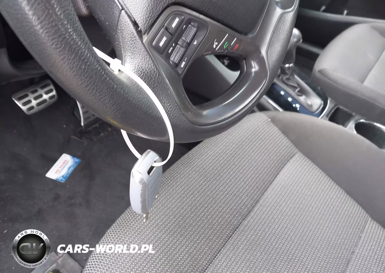 2018 Kia Forte Lx VIN:3KPFK4A76JE222638 - 11