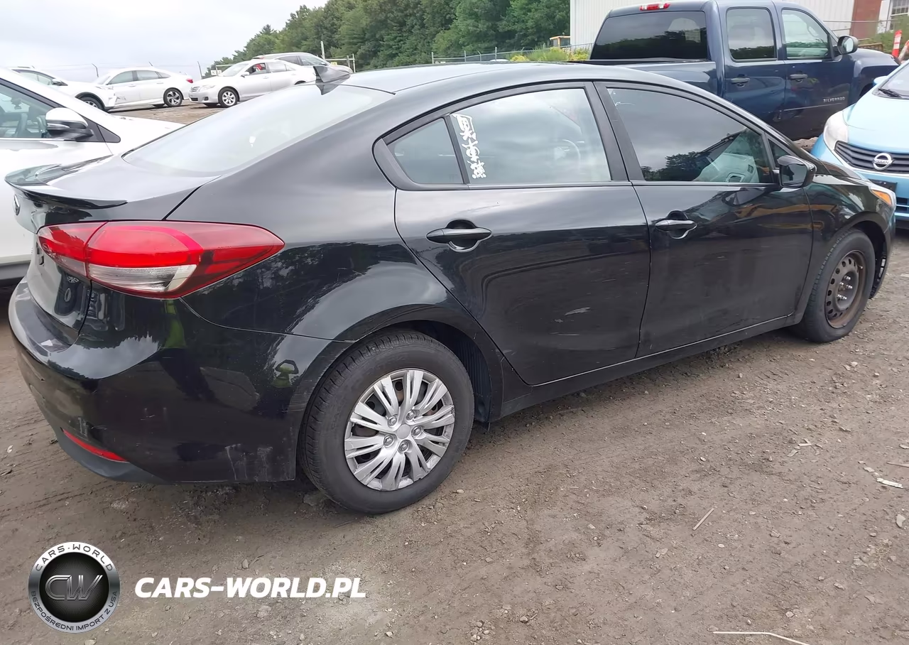 2018 Kia Forte Lx VIN:3KPFK4A76JE222638 - 4