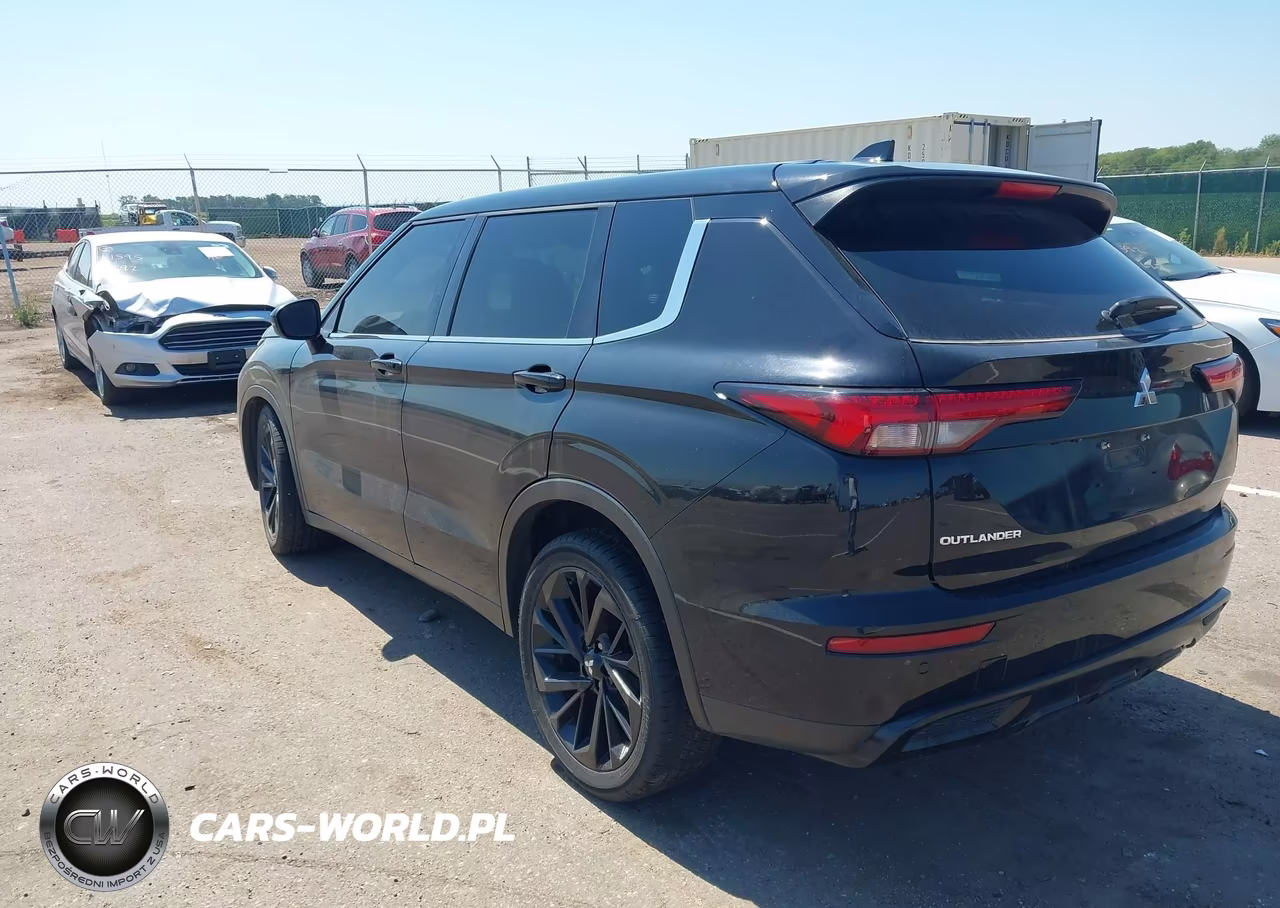 2022 Mitsubishi Outlander Black Edition S-Awc-Se 2.5 S-Awc-Se Launch Edition S-Awc VIN:JA4J4UA81NZ070821 - 3