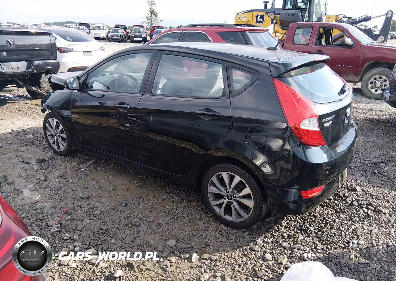 2016 Hyundai Accent Sport VIN:KMHCU5AE7GU237009 - 3