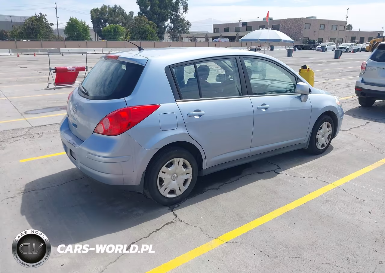 2011 Nissan Versa 1.8S VIN:3N1BC1CP0BL384062 - 4