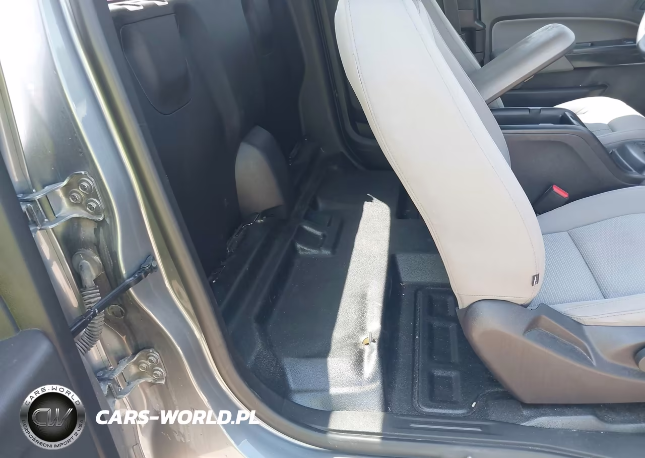 2018 Chevrolet Colorado Wt VIN:1GCHSBEA7J1304061 - 8
