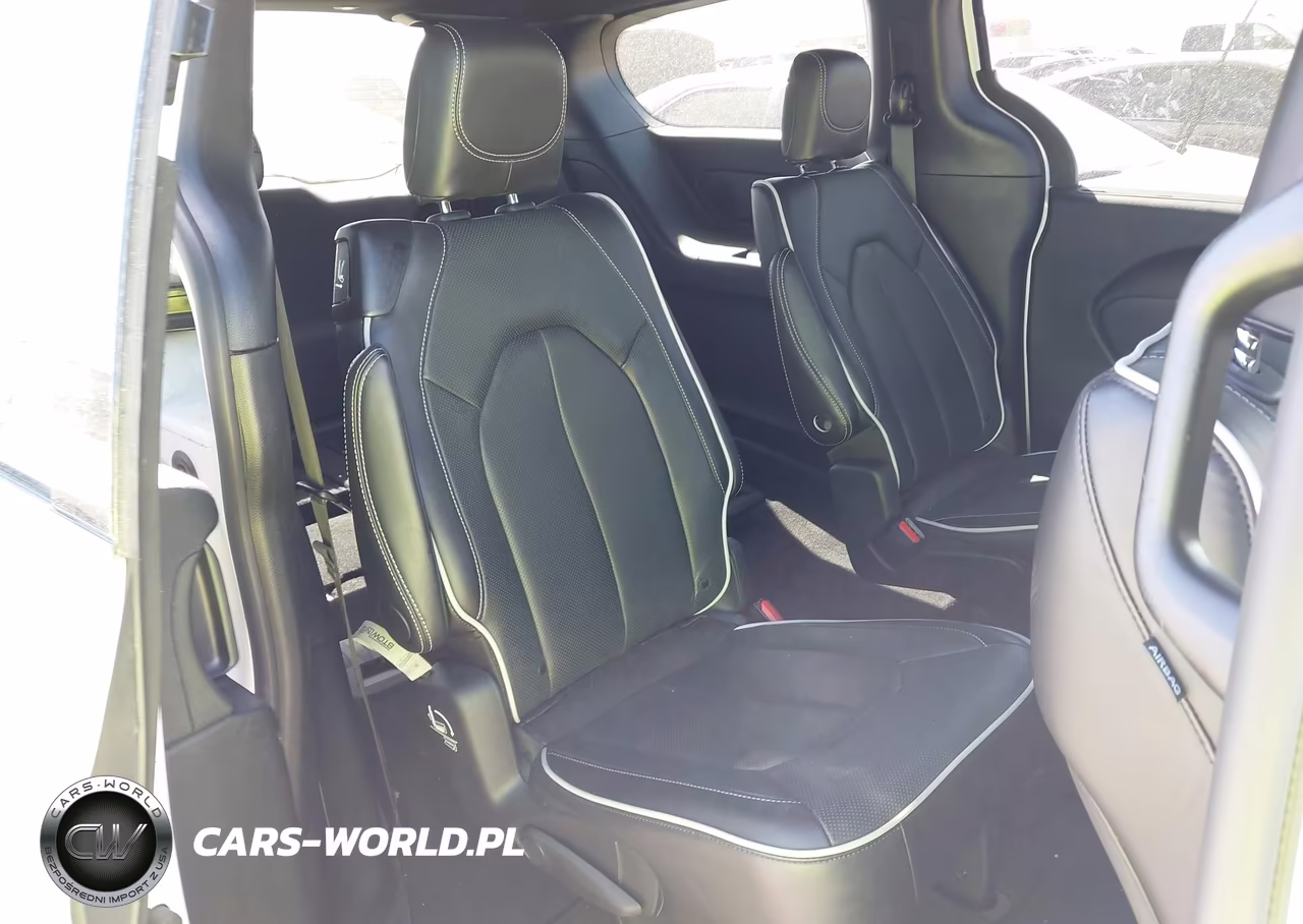 2026 Chrysler Pacifica Limited VIN:2C4RC1GG4TR190175 - 8