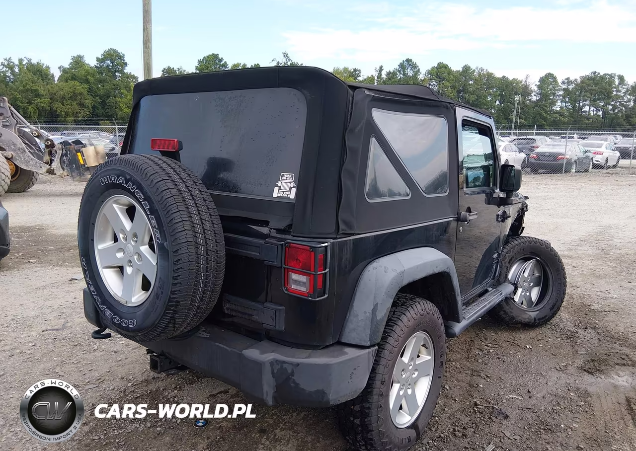 2014 Jeep Wrangler Sport VIN:1C4AJWAG3EL277926 - 4