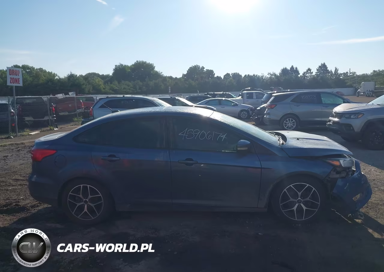 2018 Ford Focus Sel VIN:1FADP3H29JL221493 - 14