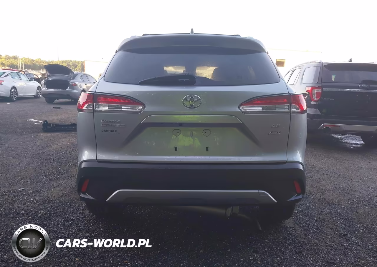 2022 Toyota Corolla Cross Le VIN:7MUCAABG0NV022990 - 16