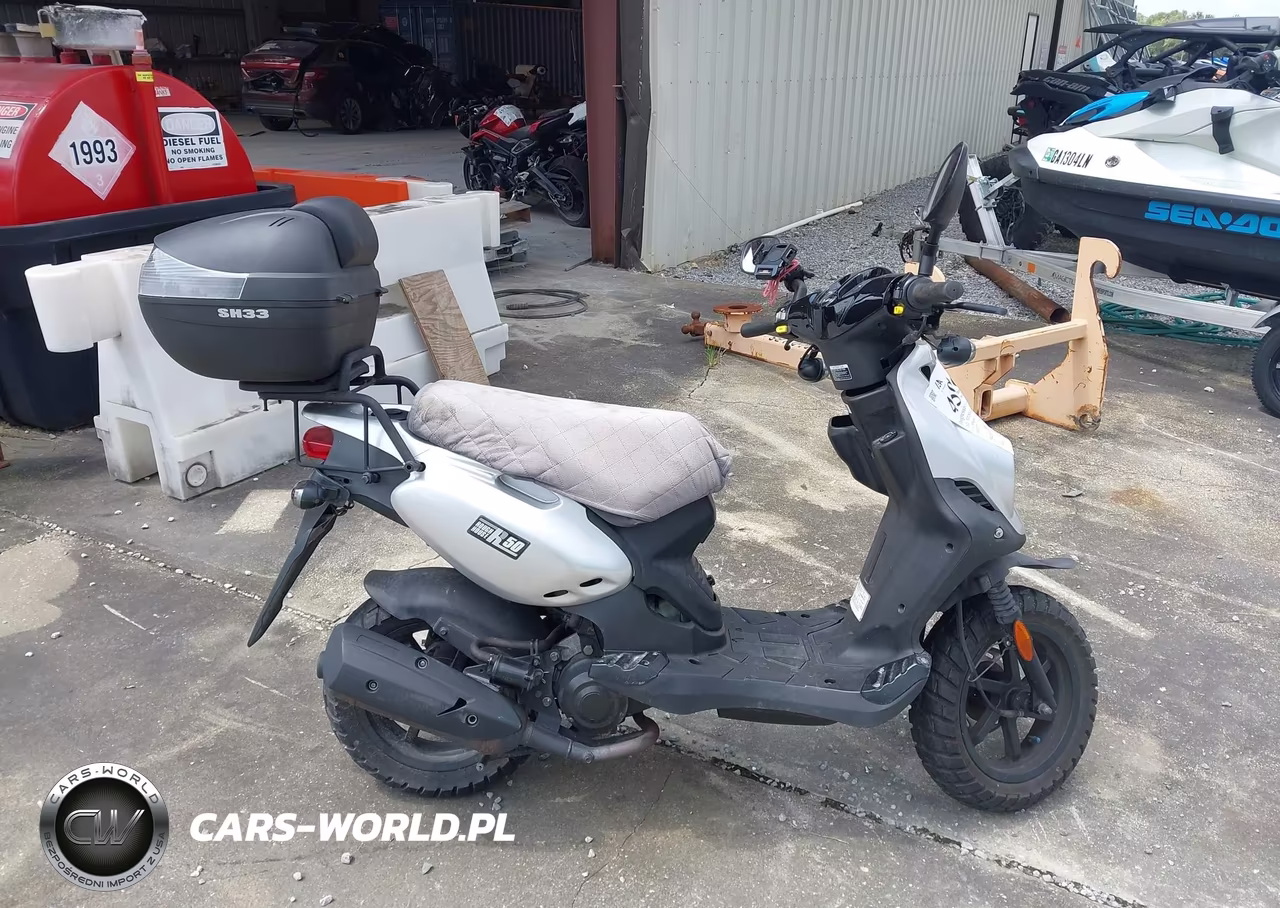 2022 Genuine Scooter Co. Roughhouse 50 VIN:RFVPMP205N1022799 - 12