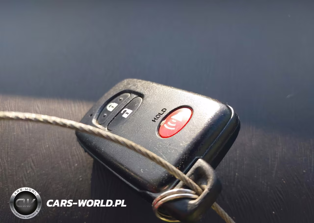 2011 Toyota Prius Two VIN:JTDKN3DU0B5363669 - 11