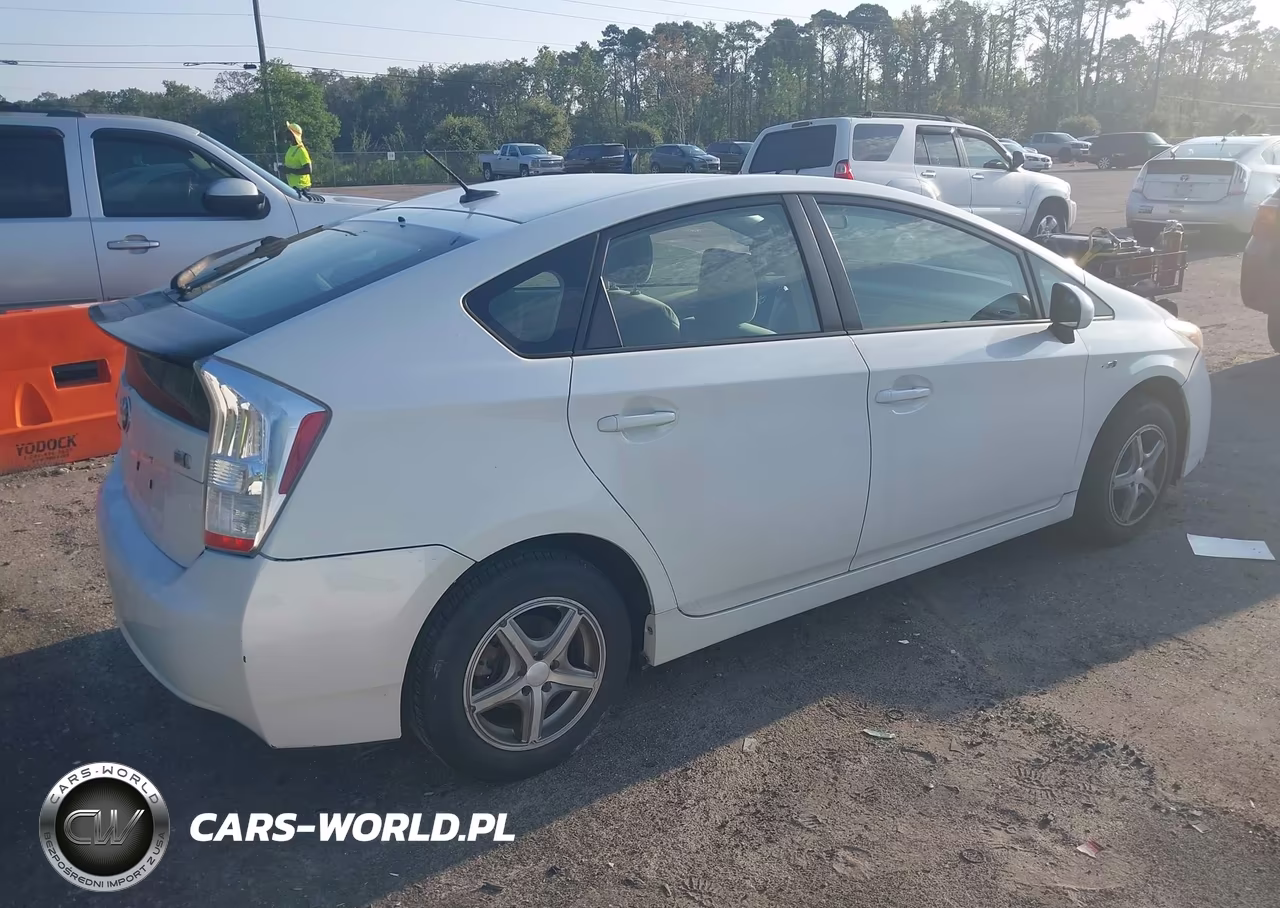 2011 Toyota Prius Two VIN:JTDKN3DU0B5363669 - 4