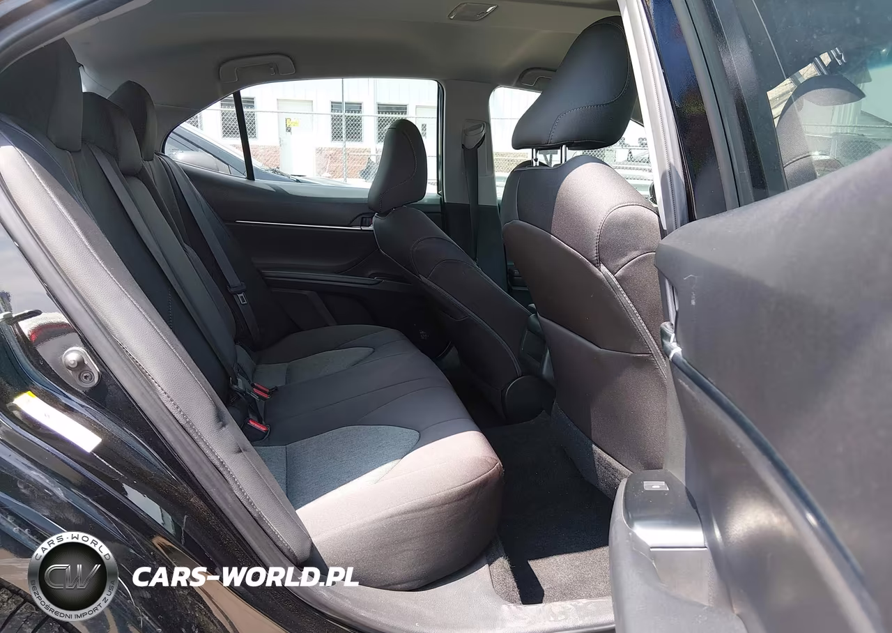 2019 Toyota Camry Le VIN:4T1B11HKXKU244974 - 8