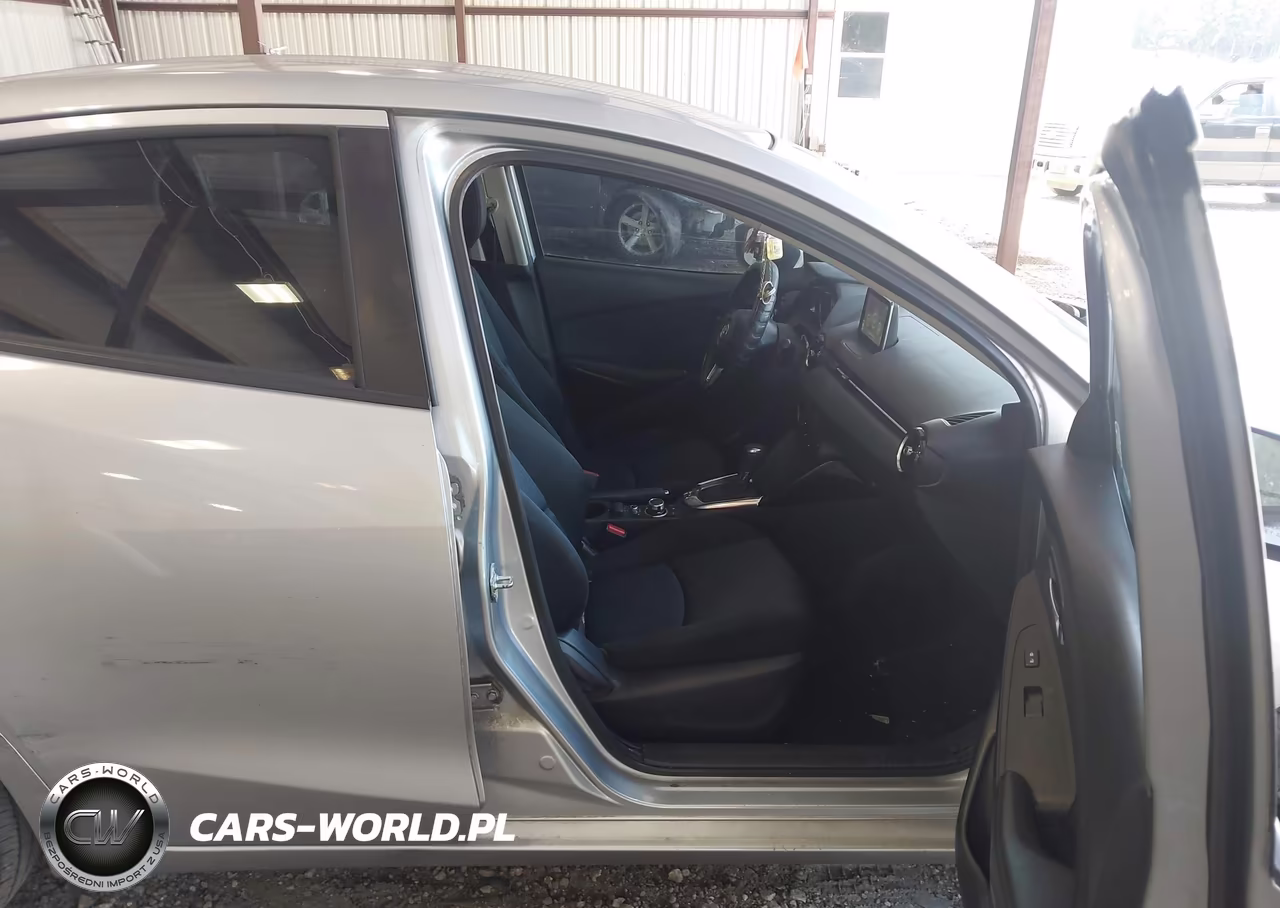 2017 Toyota Yaris Ia VIN:3MYDLBYV6HY164800 - 5