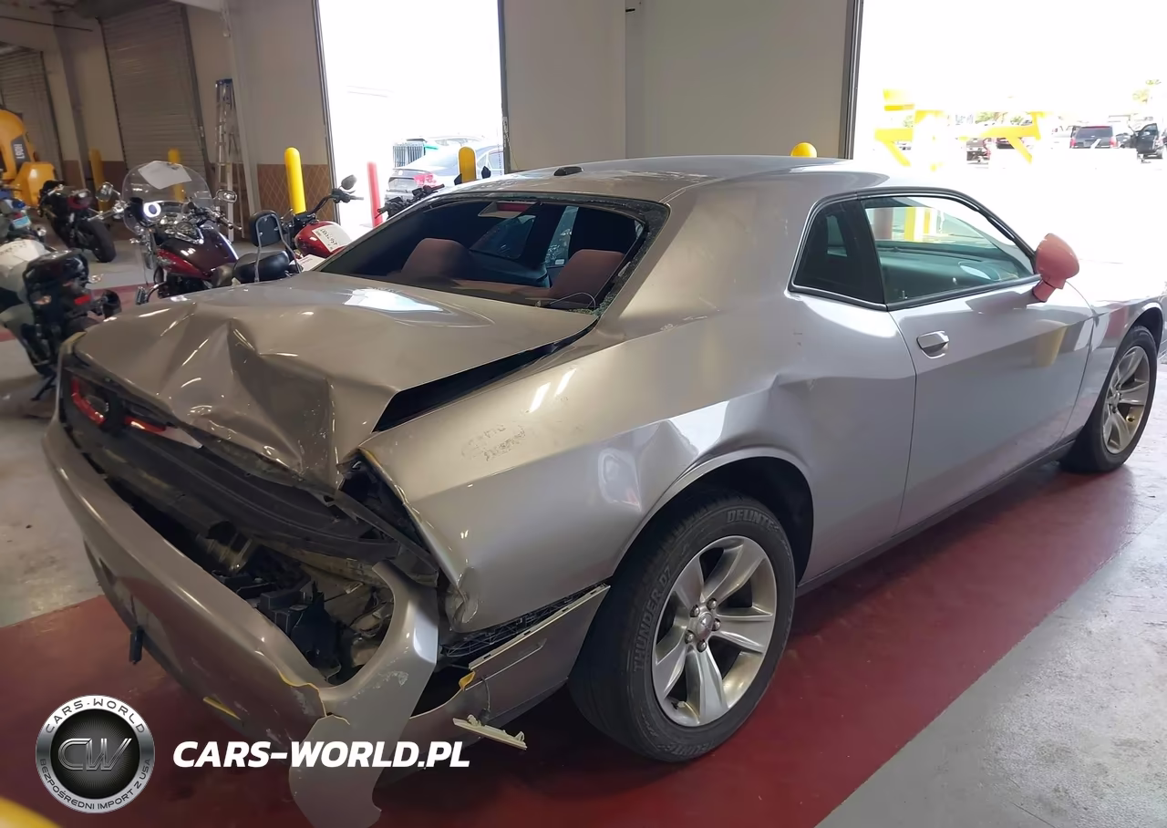 2015 Dodge Challenger Sxt VIN:2C3CDZAG6FH839340 - 4