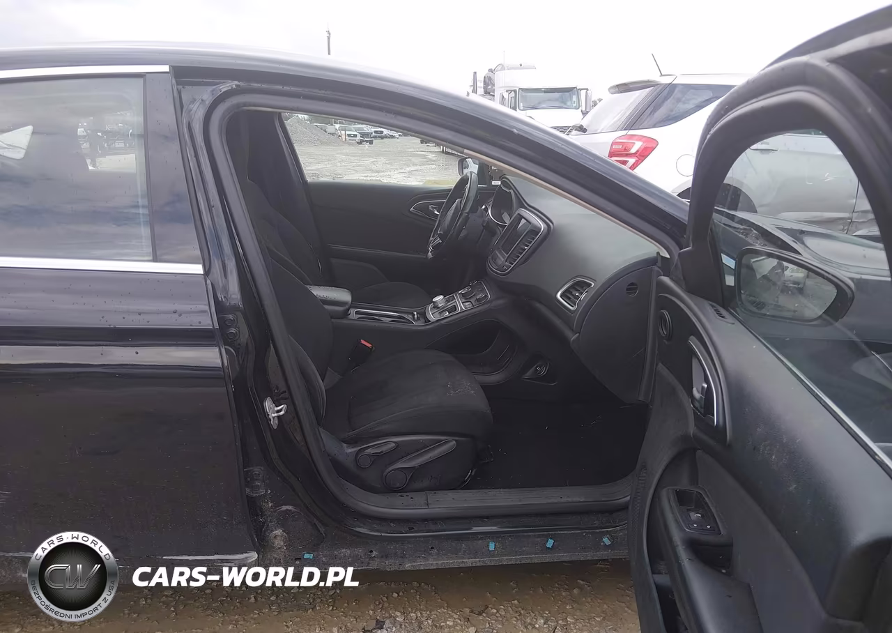 2015 Chrysler 200 Limited VIN:1C3CCCAB4FN601028 - 5