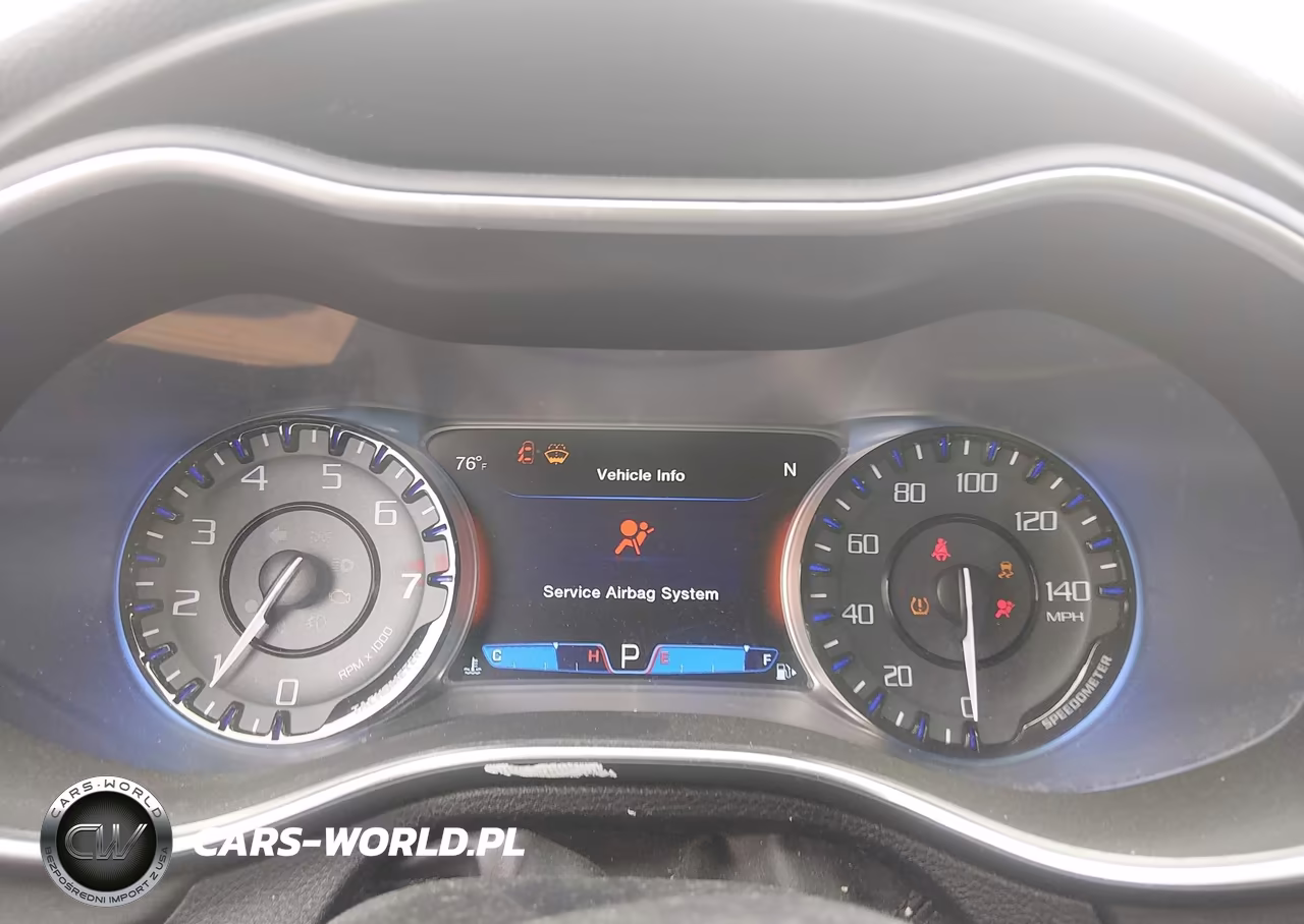 2015 Chrysler 200 Limited VIN:1C3CCCAB4FN601028 - 7