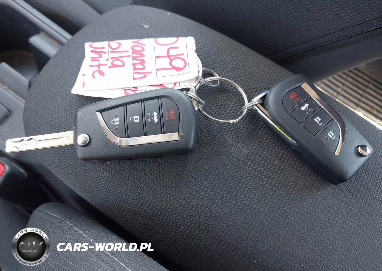 2026 Toyota Corolla Le VIN:5YFB4MDEXTP384616 - 11