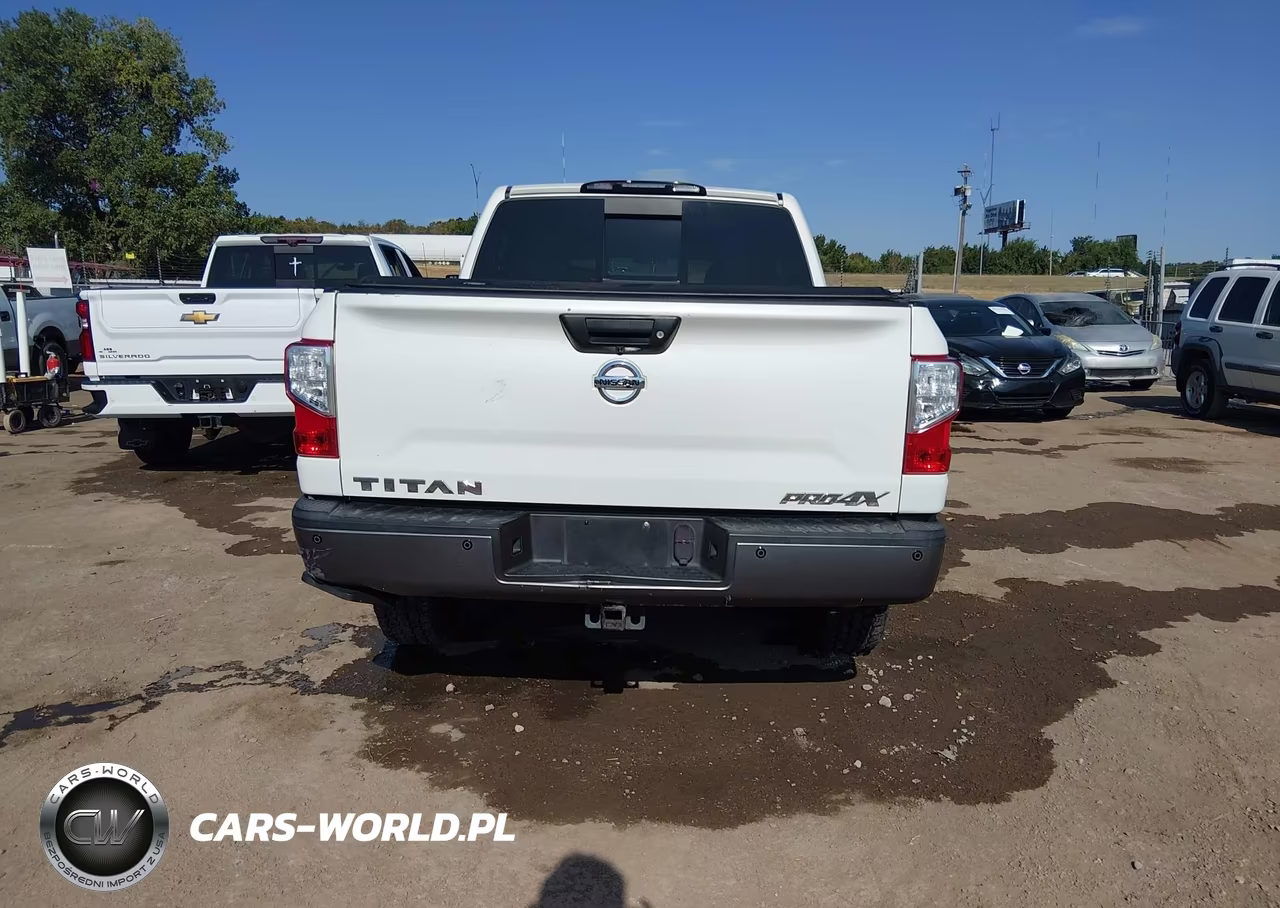 2017 Nissan Titan Pro-4X VIN:1N6AA1E51HN569835 - 16