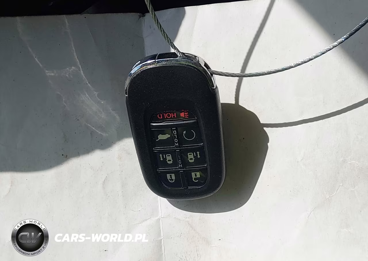2026 Honda Odyssey Touring VIN:5FNRL6H84TB012864 - 11