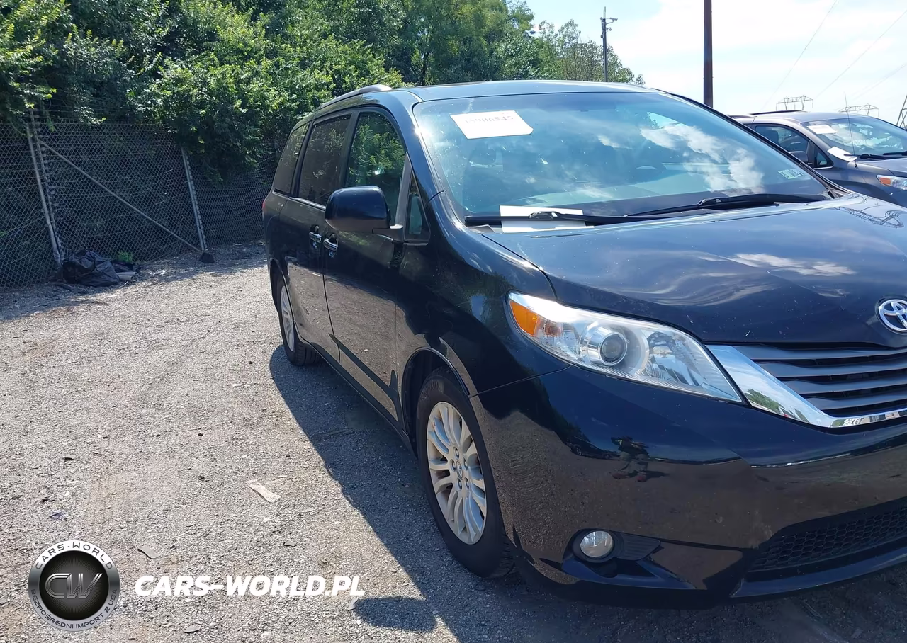 2012 Toyota Sienna Xle V6 8 Passenger – zdjęcie 1 z 17