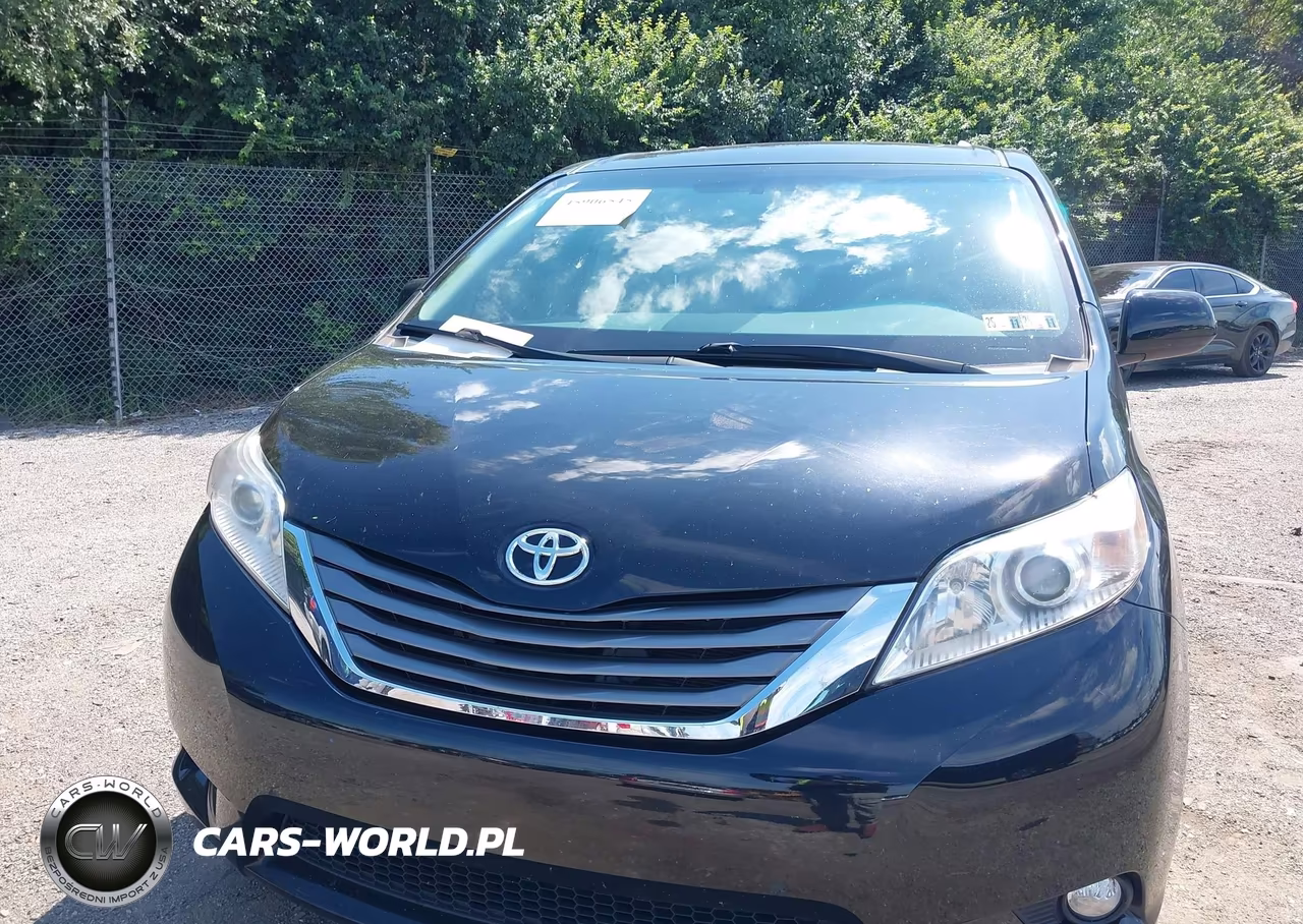 2012 Toyota Sienna Xle V6 8 Passenger VIN:5TDYK3DC2CS218350 - 13