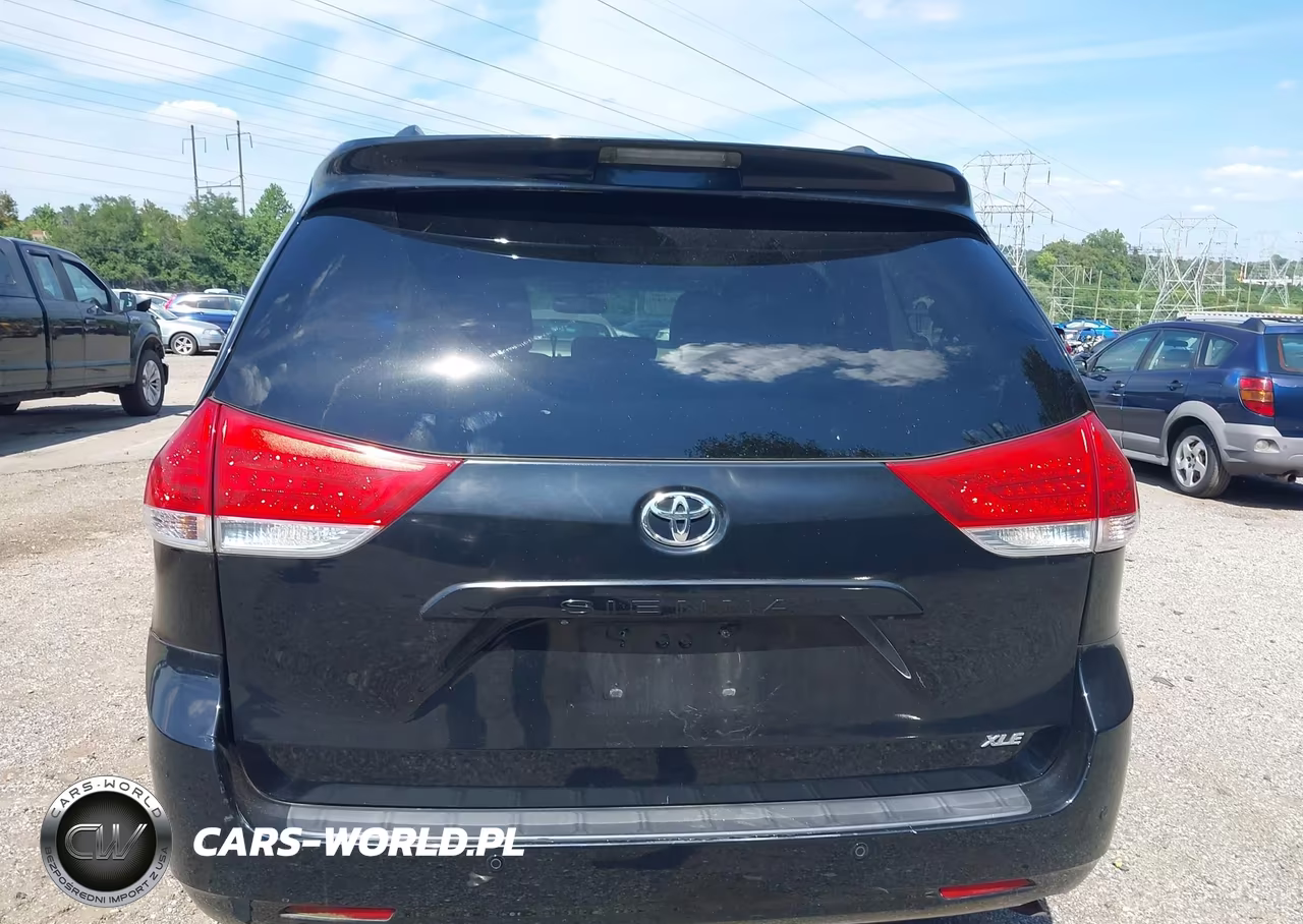 2012 Toyota Sienna Xle V6 8 Passenger VIN:5TDYK3DC2CS218350 - 17