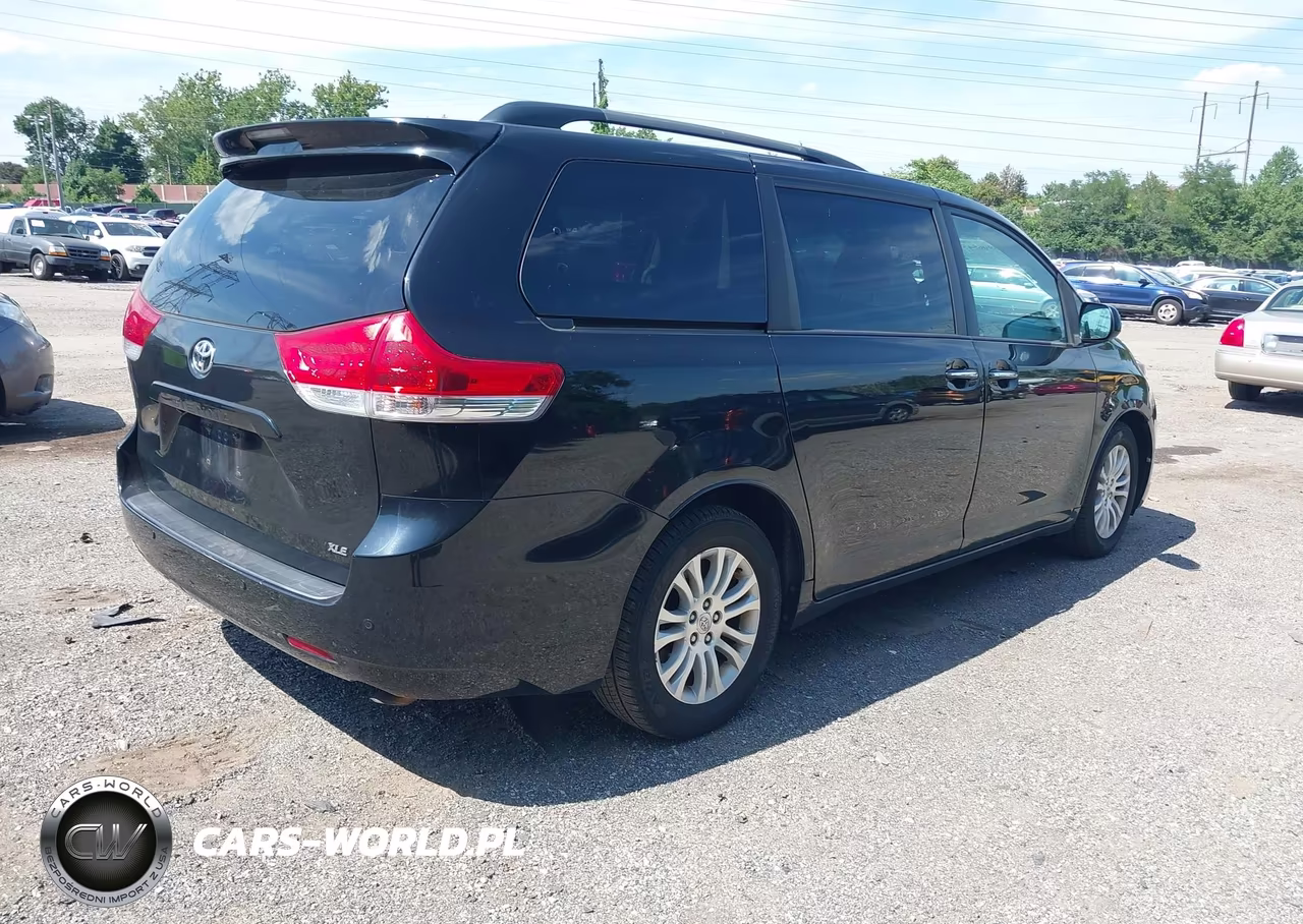2012 Toyota Sienna Xle V6 8 Passenger VIN:5TDYK3DC2CS218350 - 4