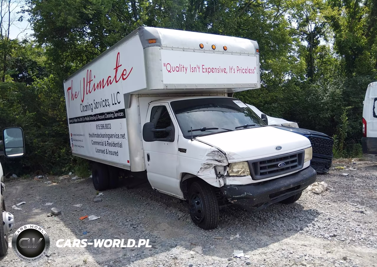 2000 Ford E-350 Cutaway Standard